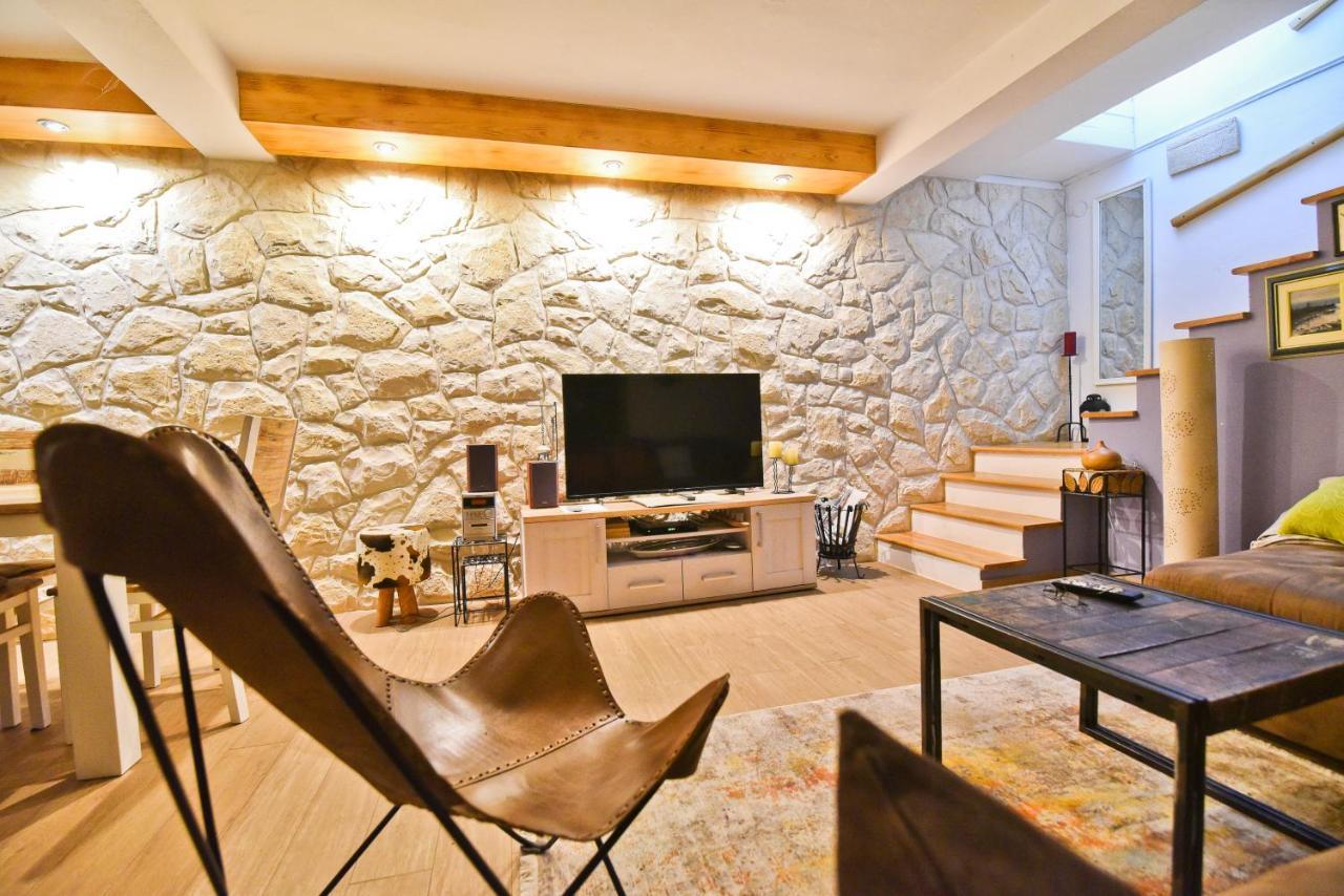 Holiday Home Taras Smilcic Exterior foto