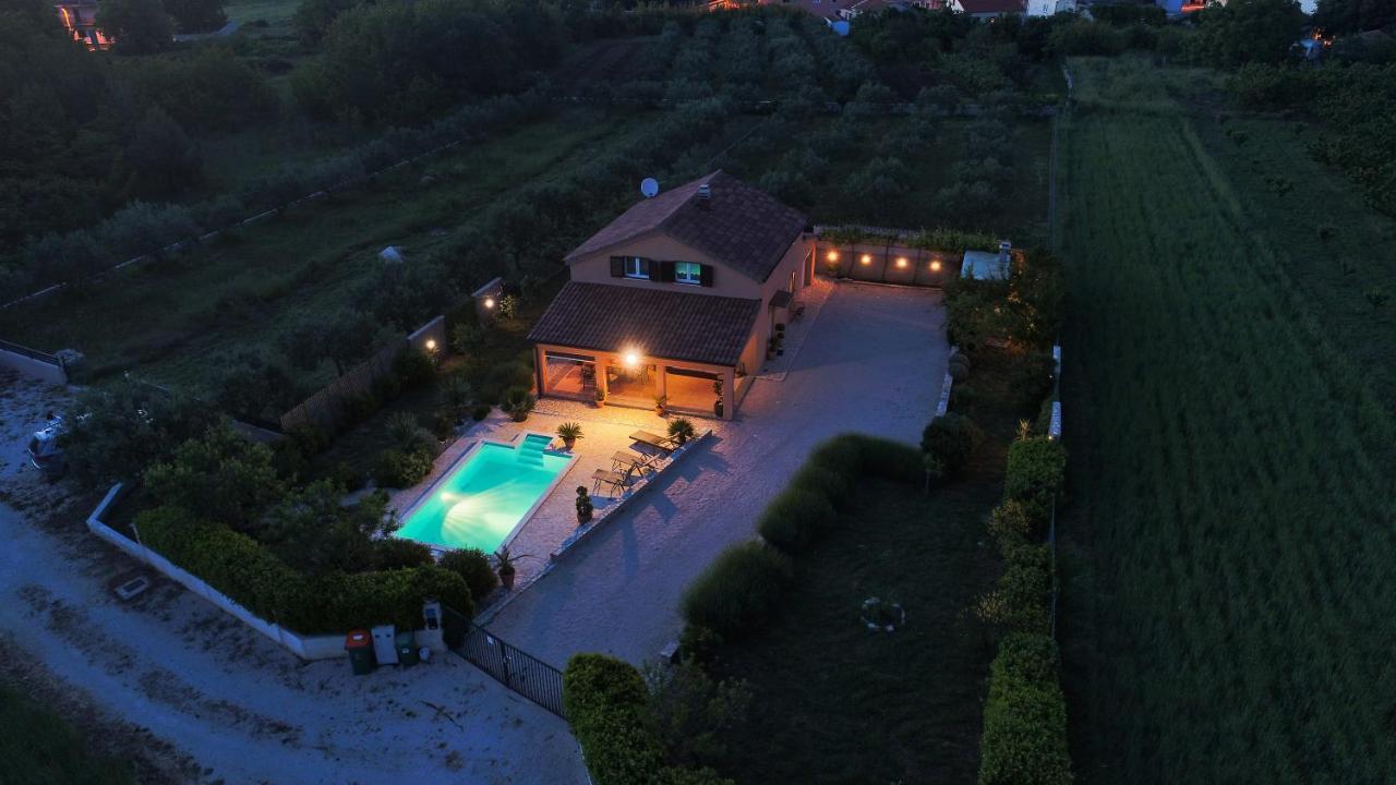 Holiday Home Taras Smilcic Exterior foto