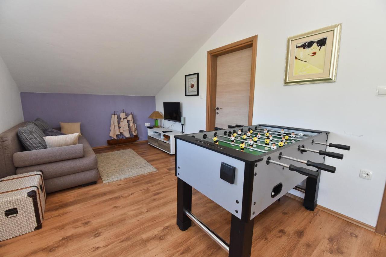 Holiday Home Taras Smilcic Exterior foto